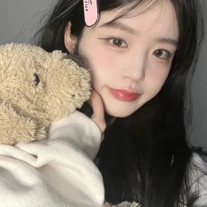 女跳水队员